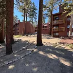 Tastefully Remodeled Condo At Mammoth Ski & Racquet Club, Hot Tub, Garage, 10 Min Walk To Ski Lifts